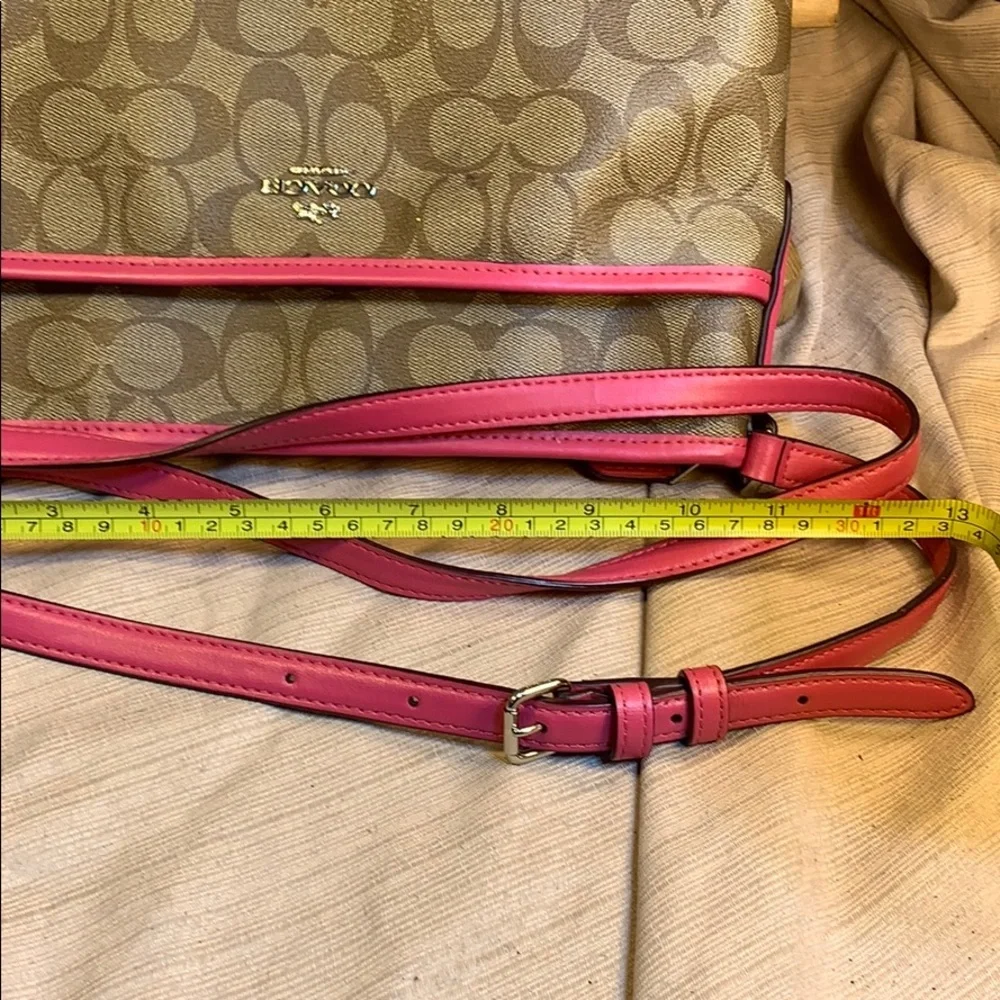Coach leather crossbody iconic logo GC hardly worn